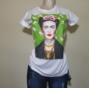NWOT, Frida graphic tee